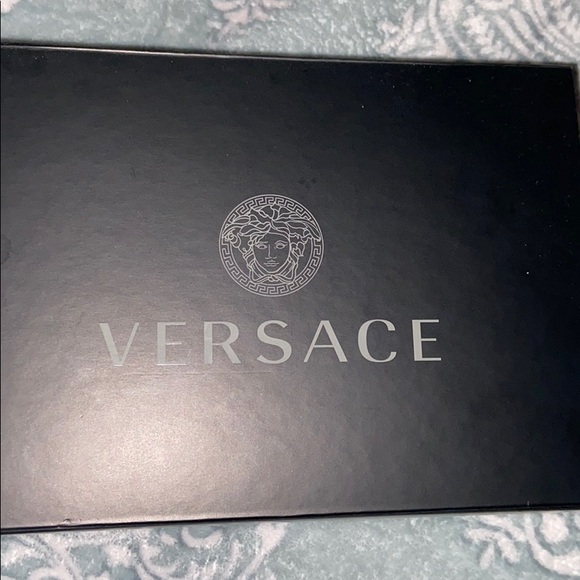 AUTHENTIC Versace Pool Slides - Picture 7 of 7